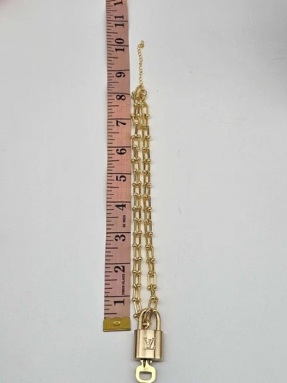 Gold-Plated Necklace with Authentic Louis Vuitton Padlock - Picture 6 of 10